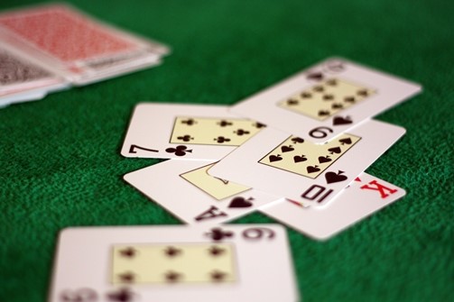 Contar las cartas en el póker
